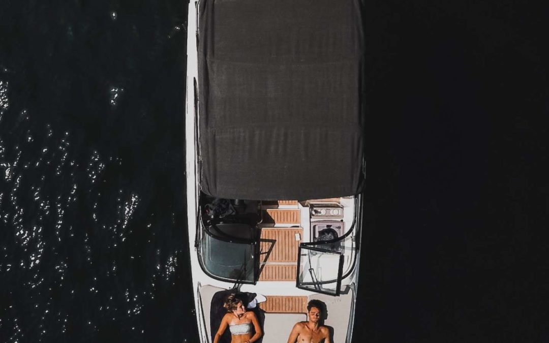 À quel âge puis-je passer mon permis bateau ?
