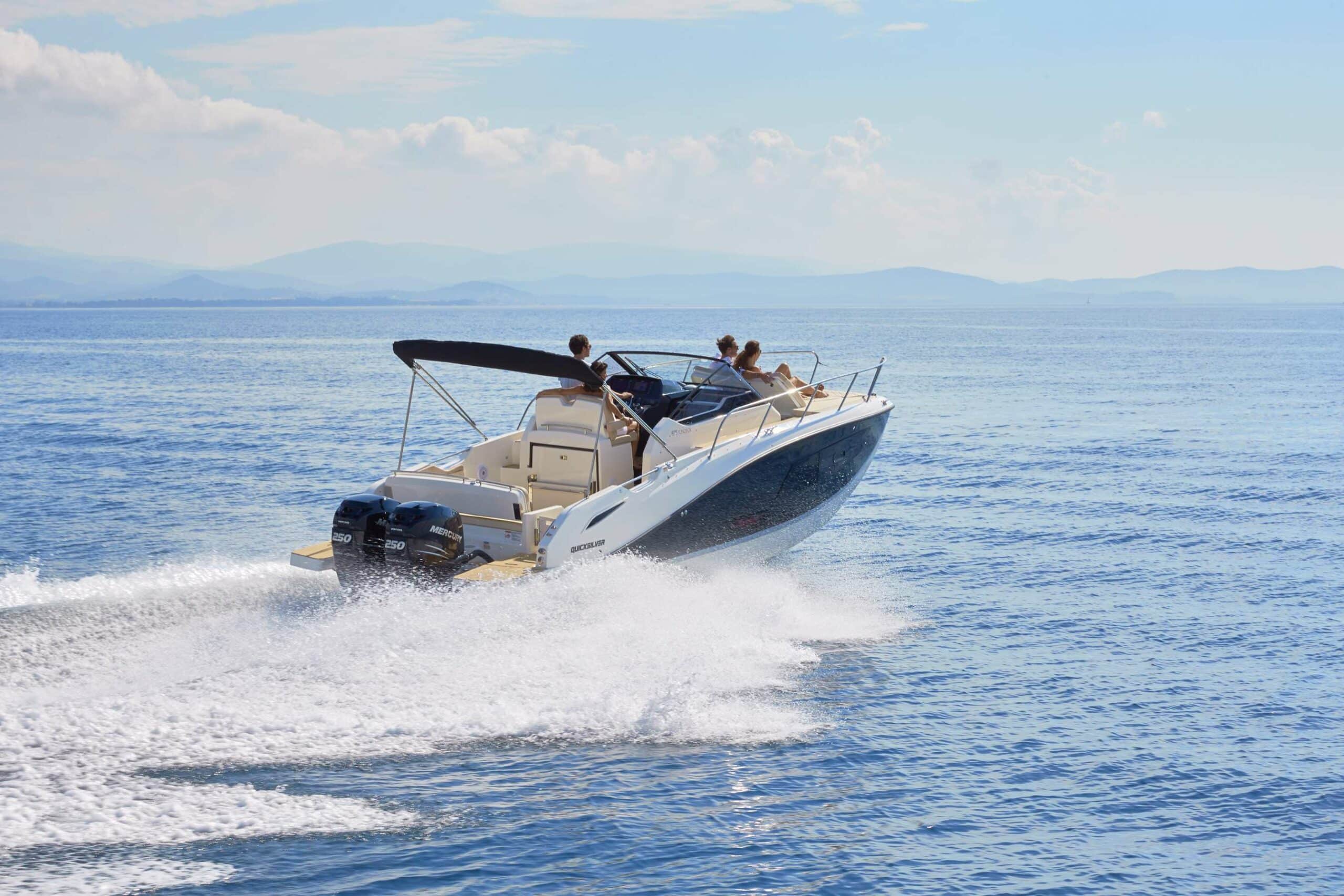 QUICKSILVER ACTIV 875 SUNDECK année 2025