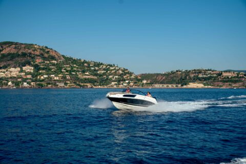 BAYLINER VR6 CUDDY OB année 2023 – Image 10