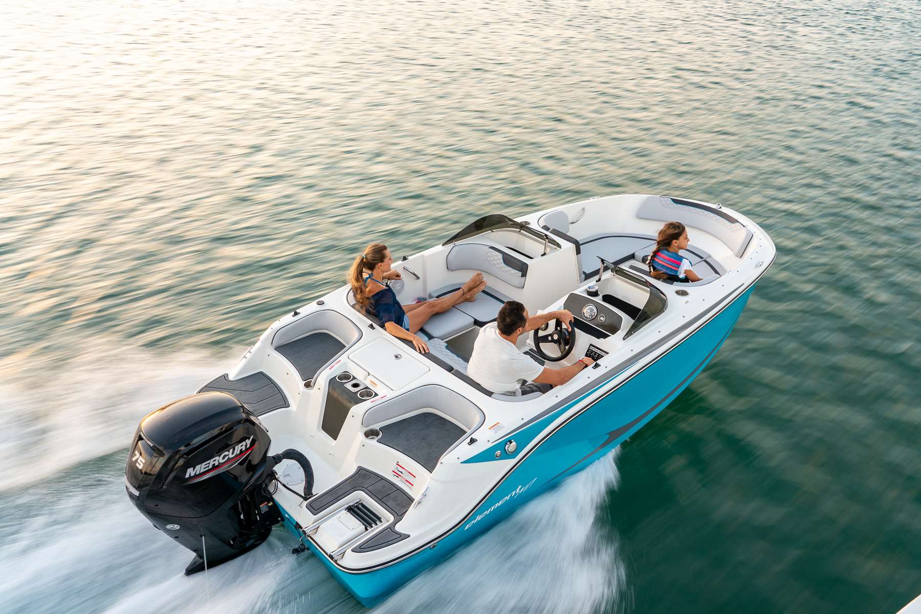 BAYLINER M17 année 2023