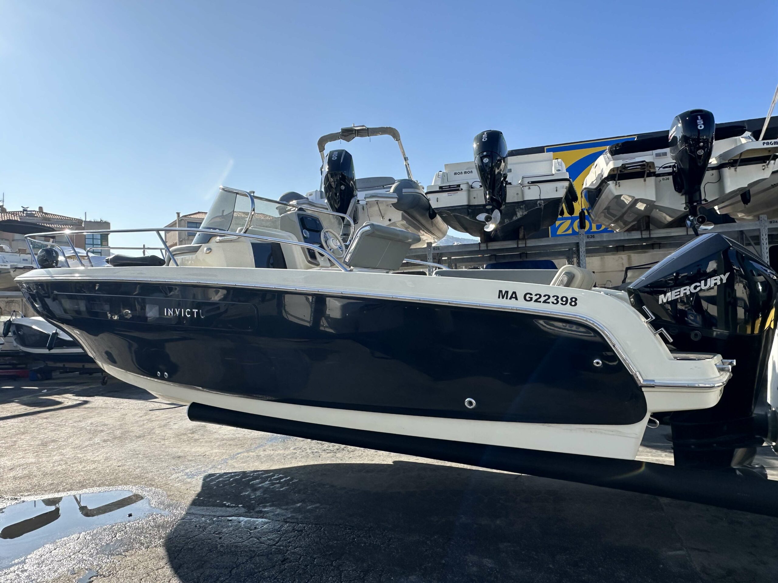 INVICTUS 240 CX année 2021