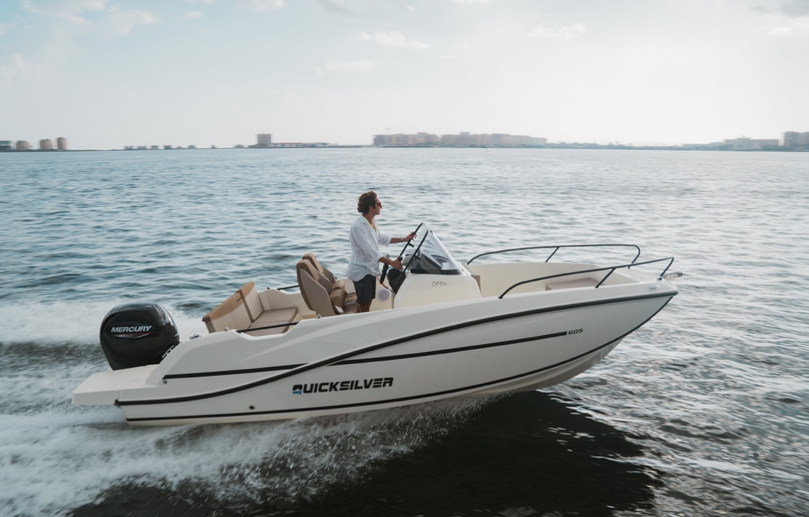 QUICKSILVER ACTIV 605 OPEN année 2025