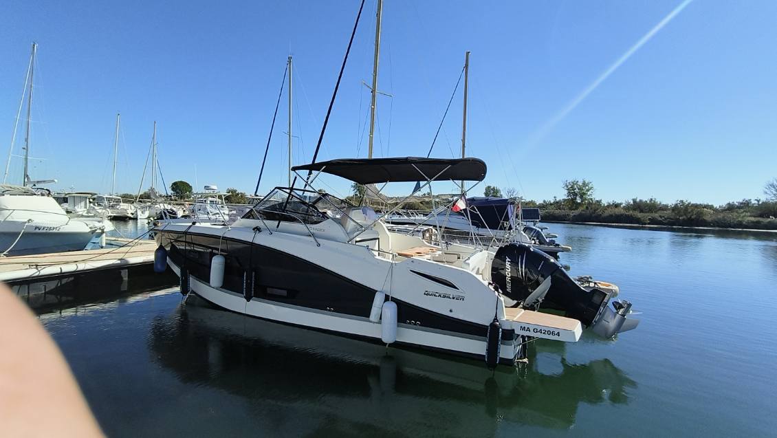 QUICKSILVER 875 sundeck année 2022