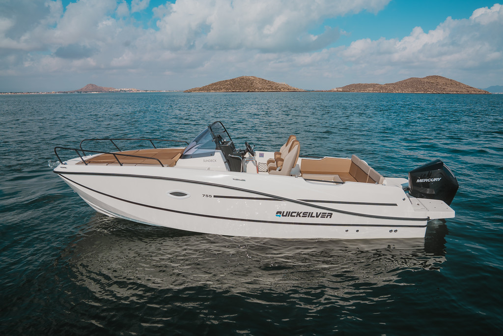 QUICKSILVER ACTIV 755 SUNDECK année 2026