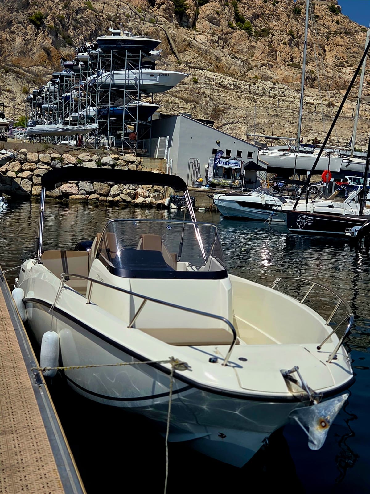Bateaux d'occasion 7 QUICKSILVER 675 open année 2023